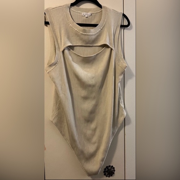 GOOD AMERICAN BODYSUIT (7) 4XL - Picture 2 of 5